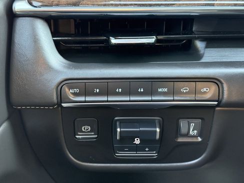 Used 2021 Cadillac Escalade ESV Sport Platinum w/ Heavy-Duty Trailer Package image 10