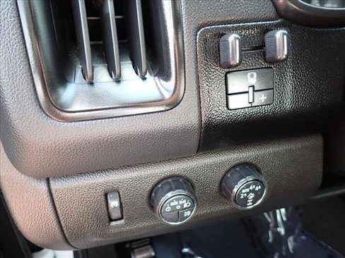 Used 2022 Chevrolet Colorado ZR2 w/ ZR2 Dusk Special Edition AWD/4WD image 15