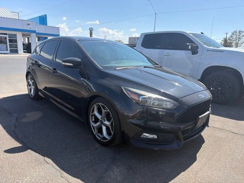 Used 2017 Ford Focus ST FWD image 2