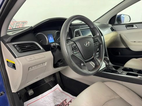 Used 2017 Hyundai Sonata SE w/ Cargo Package FWD image 10