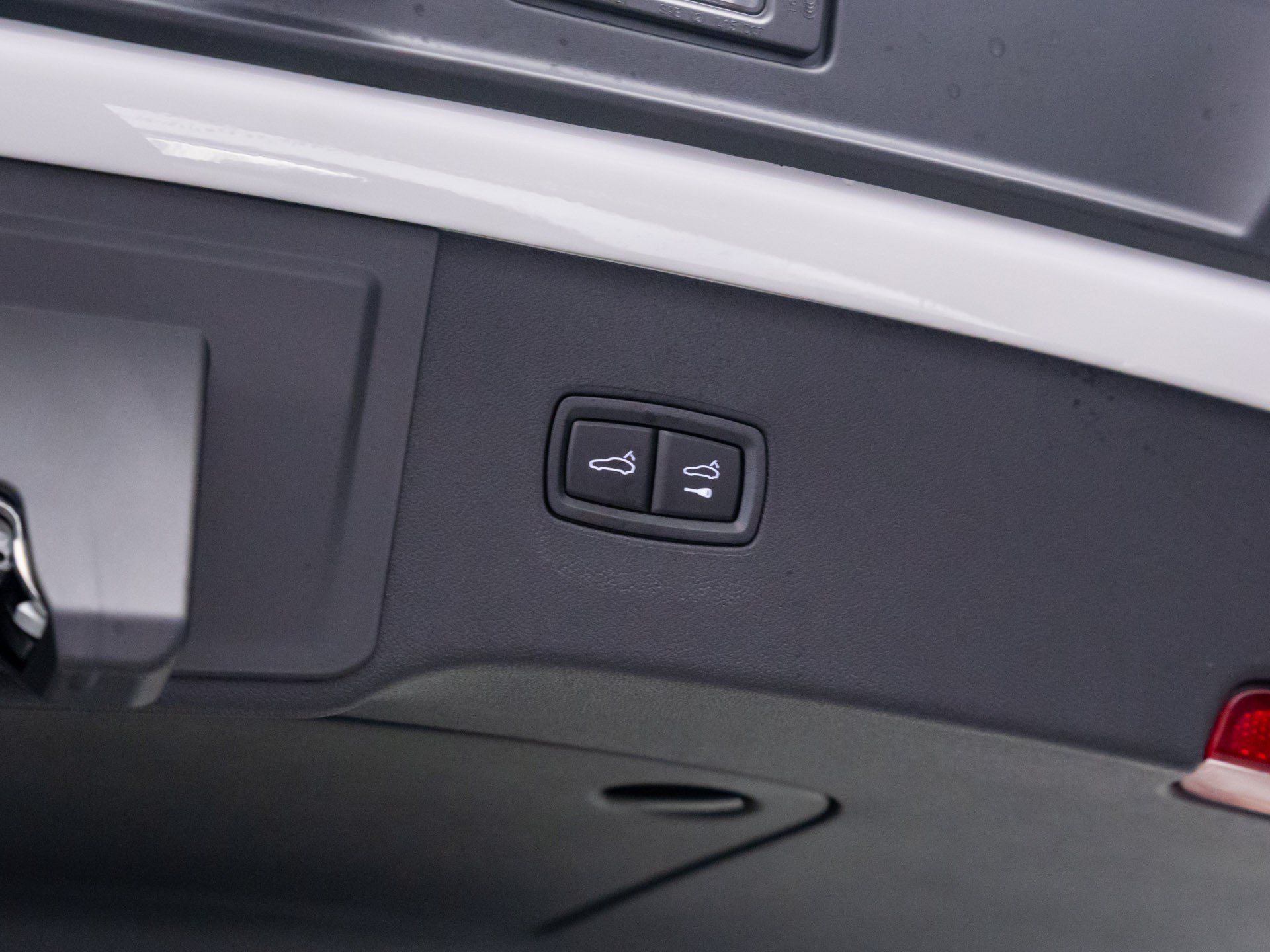 Certified 2026 Porsche Cayenne AWD/4WD image 32