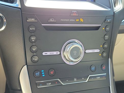 Used 2019 Ford Edge Titanium w/ Equipment Group 301A FWD image 29