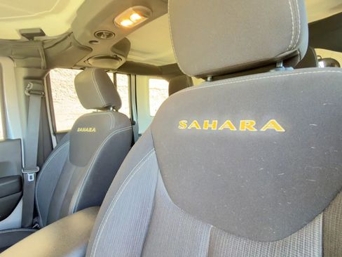 Used 2014 Jeep Wrangler Unlimited Sahara w/ Max Tow Package image 23