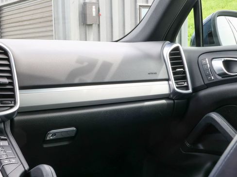 Used 2012 Porsche Cayenne S AWD/4WD image 27