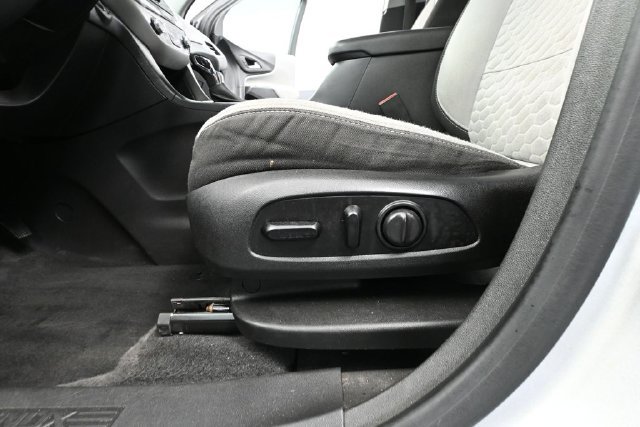 Used 2020 Chevrolet Equinox LS w/ LS Convenience Package AWD/4WD image 15