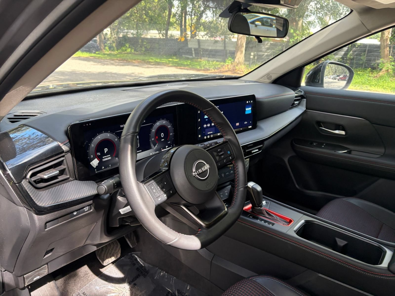 Used 2026 Nissan Kicks SR FWD image 32