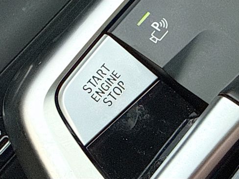 Used 2025 BMW X1 xDrive28i w/ Technology Package image 35