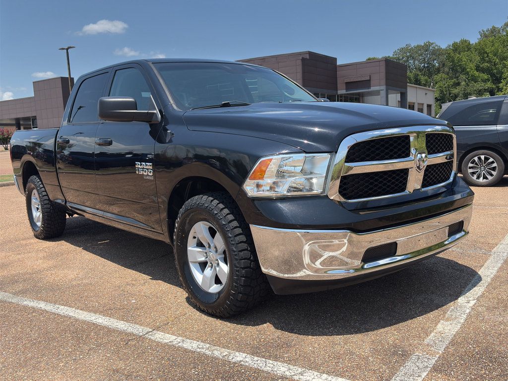 Used 2020 RAM 1500 Classic SLT AWD/4WD image 1