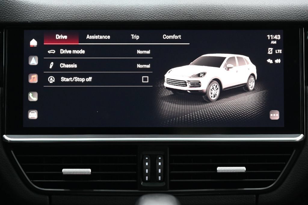 Used 2023 Porsche Cayenne S Platinum AWD/4WD image 33