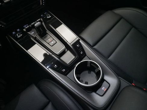 Certified 2024 Porsche 911 Carrera S RWD image 23