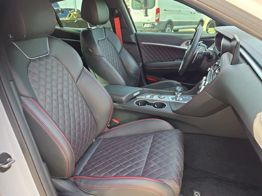 Used 2023 Genesis G70 3.3T w/ Sport Prestige Package RWD image 31