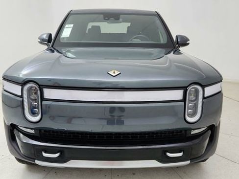 Used 2024 Rivian R1T Adventure image 2