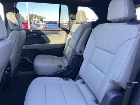 New 2026 GMC Acadia Elevation w/ Elevation Premium Package image 12