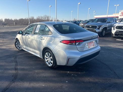 Used 2023 Toyota Corolla LE image 6