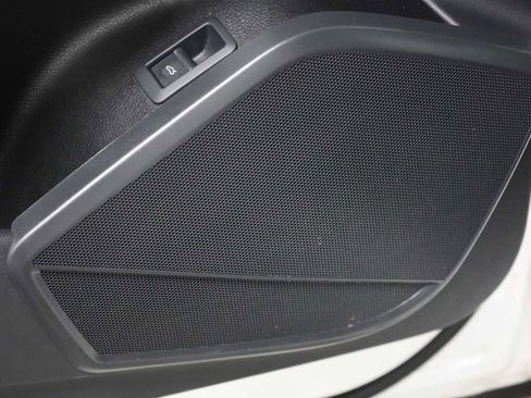 Used 2023 Audi Q5 2.0T Premium w/ Convenience Package image 17