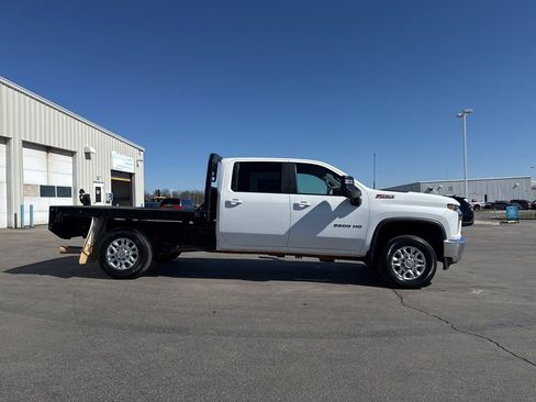 Used 2023 Chevrolet Silverado 2500 LT image 7