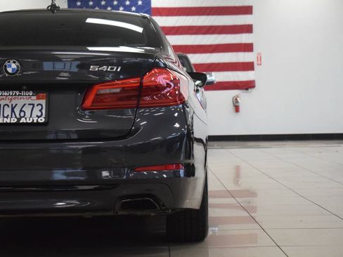 Used 2018 BMW 540i RWD image 26