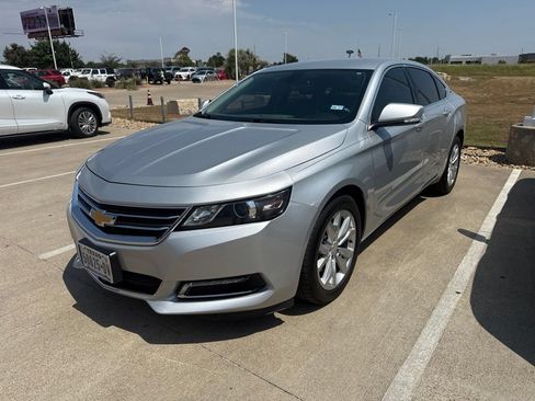 Used 2018 Chevrolet Impala LT w/ LT Convenience Package FWD image 5