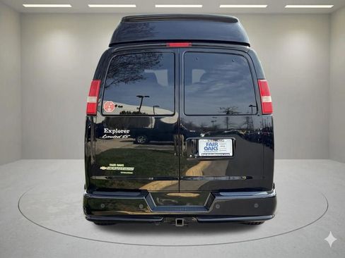 Used 2014 Chevrolet Express 2500 Extended image 8