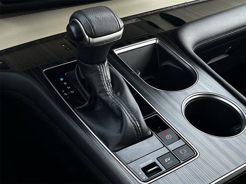 Used 2021 Toyota Sienna Platinum image 17