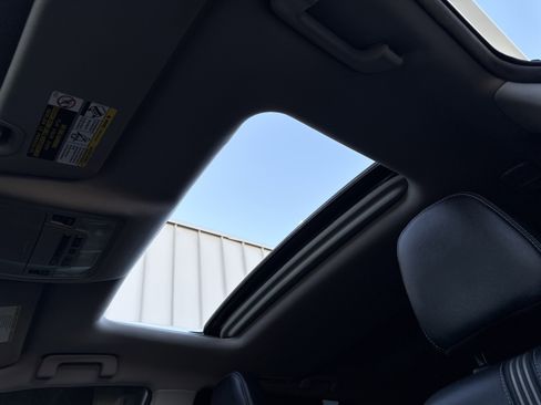 Used 2017 Toyota Highlander SE image 20