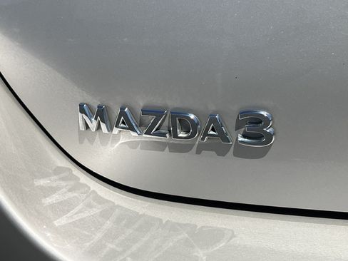 Used 2024 MAZDA MAZDA3 s FWD image 9