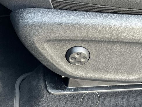 Certified 2025 Mercedes-Benz GLE 350 4MATIC image 21