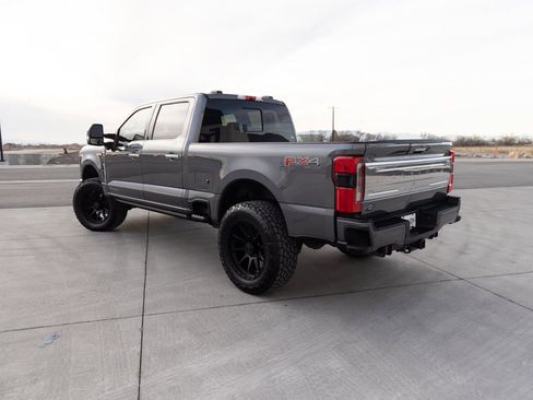 Used 2024 Ford F350 Platinum w/ FX4 Off-Road Package image 4