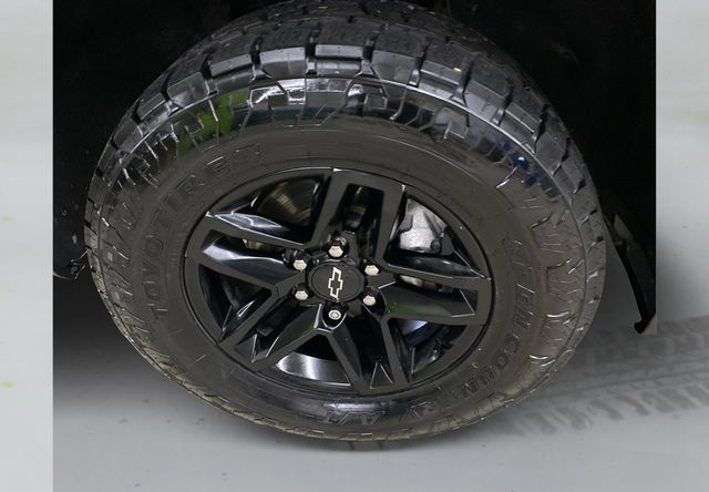 Used 2022 Chevrolet Silverado 1500 LT Trail Boss w/ Bed Protection Package AWD/4WD image 19