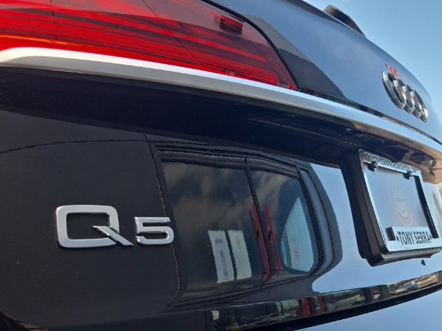 Used 2023 Audi Q5 2.0T Premium w/ Convenience Package AWD/4WD image 27