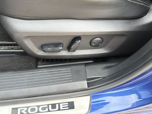 Used 2021 Nissan Rogue Platinum AWD/4WD image 19