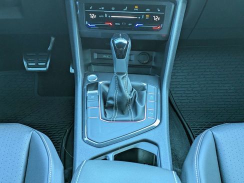 Certified 2024 Volkswagen Tiguan SE R-Line image 23