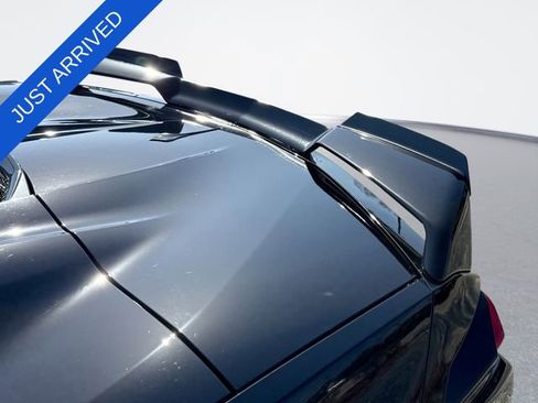 Used 2023 Chevrolet Corvette Stingray Premium Conv w/ Z51 Performance Package RWD image 23