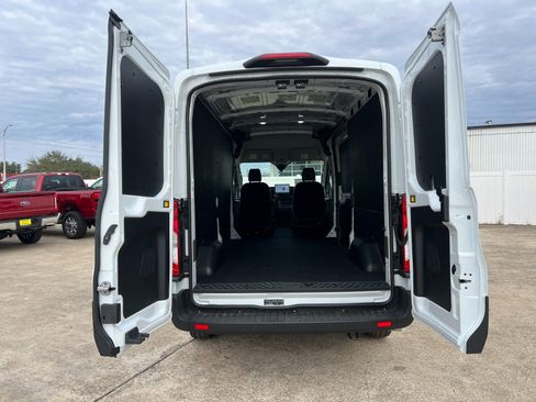 New 2026 Ford Transit 250 148 Medium Roof w/ Load Area Protection Package RWD image 12