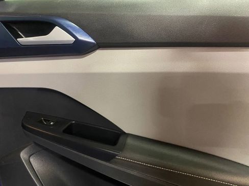 Used 2024 Volkswagen Taos SE image 23