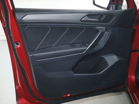 Certified 2023 Volkswagen Tiguan SE AWD/4WD image 16