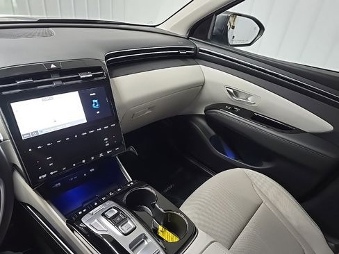 Used 2024 Hyundai Tucson Limited image 26