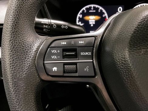 Used 2025 Honda CR-V LX image 18