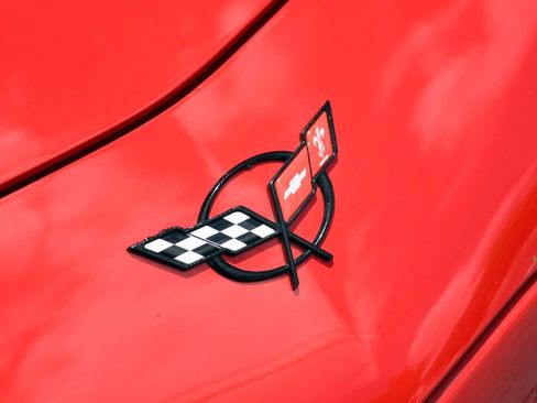 Used 2004 Chevrolet Corvette Coupe w/ Roof Package RWD image 24