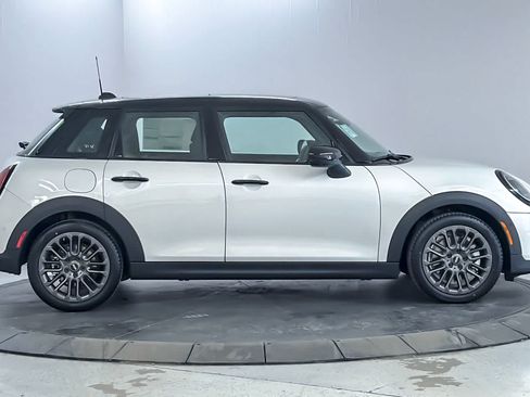 New 2026 MINI Cooper 4-Door Hardtop FWD image 8