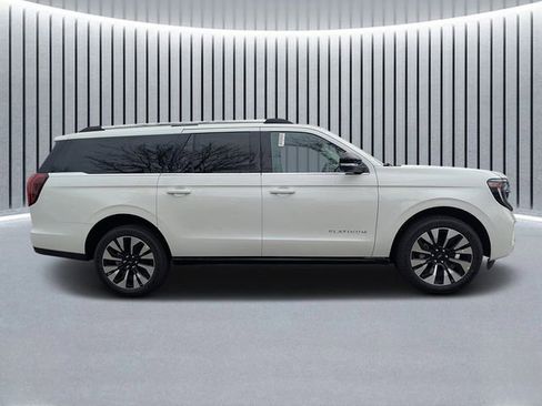New 2026 Ford Expedition Max Platinum w/ Driver's Package image 2