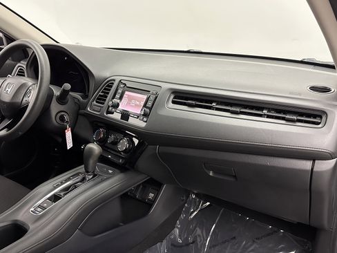 Used 2018 Honda HR-V LX image 31