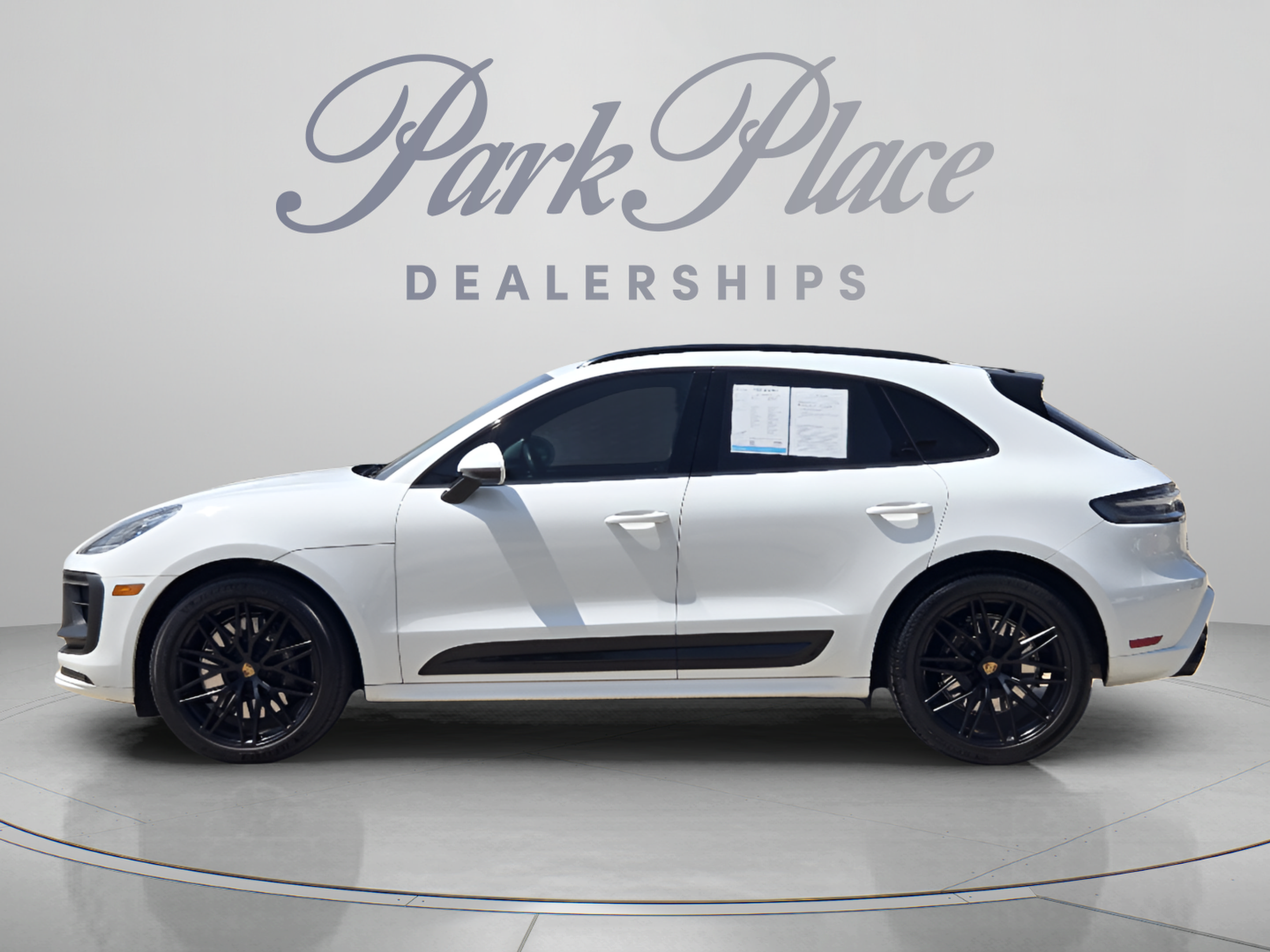 Used 2022 Porsche Macan GTS AWD/4WD image 2
