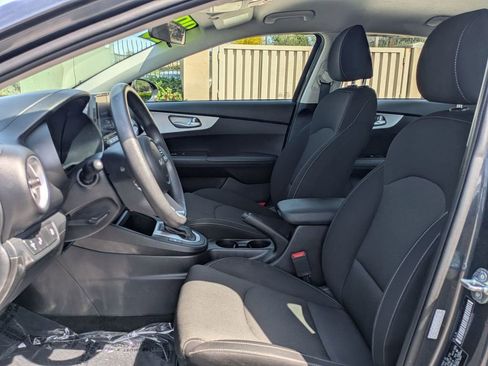 Used 2023 Kia Forte LXS w/ LXS Technology Package FWD image 14
