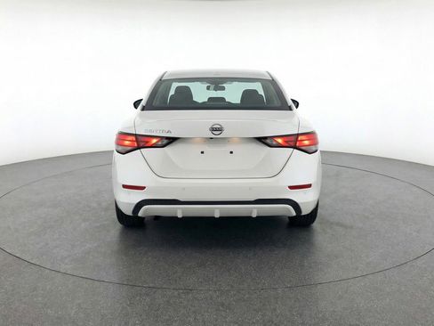 Used 2025 Nissan Sentra S image 7