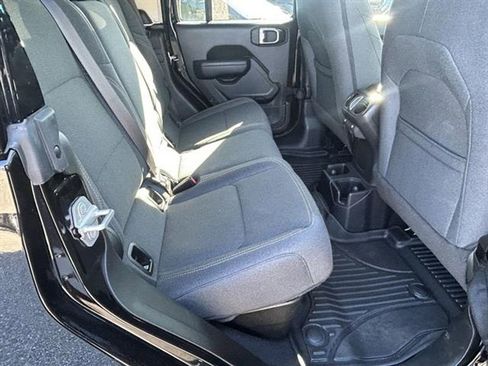 Used 2024 Jeep Gladiator Sport image 25