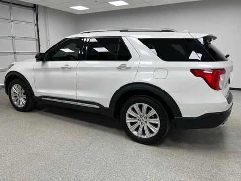 Used 2023 Ford Explorer Limited w/ Equipment Group 301A AWD/4WD image 7