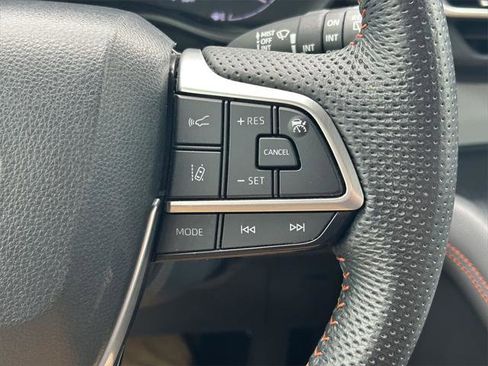 Certified 2022 Toyota Sienna XSE image 42