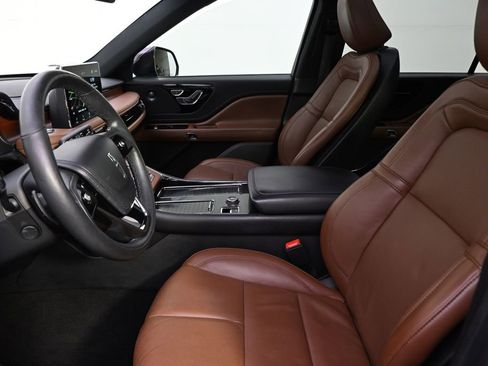 Certified 2022 Lincoln Aviator Reserve w/ Equipment Group 201A image 13