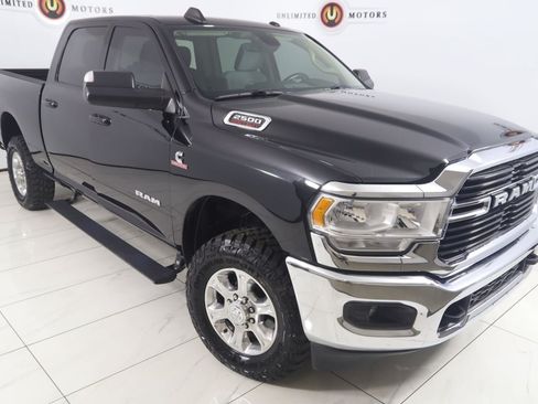 Used 2020 RAM 2500 Big Horn w/ Level 1 Equipment Group AWD/4WD image 14